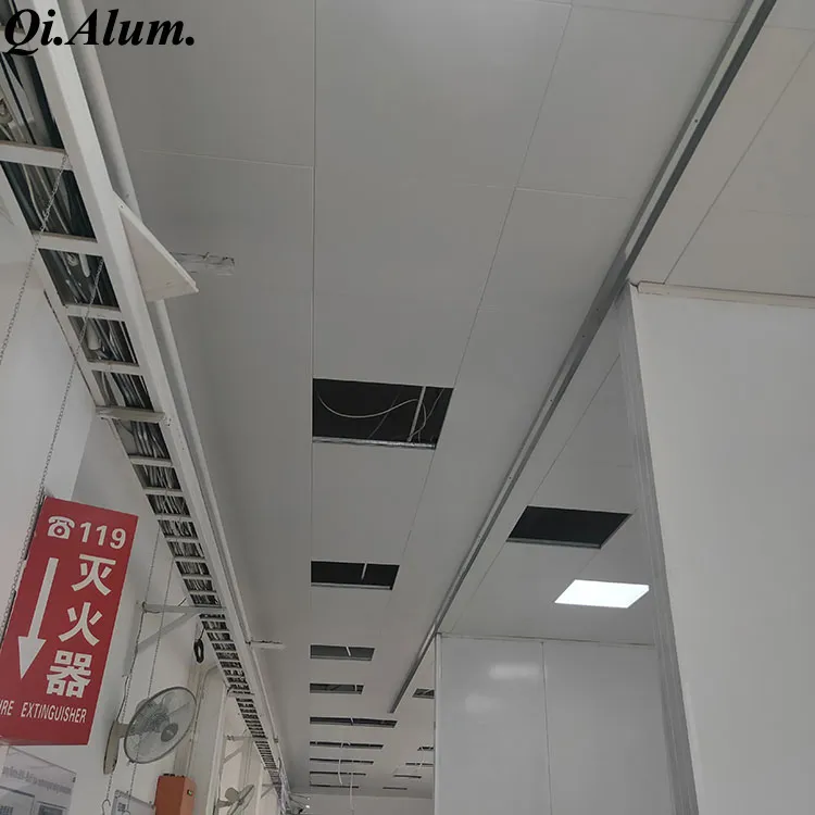 Panneaux de plafond en aluminium extérieur, panneau de plafond en aluminium perforé