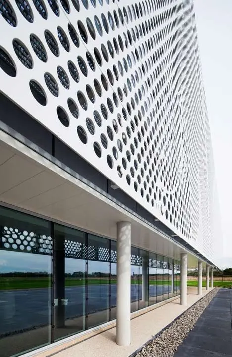 2020 Vente chaude, plaque mashrabiya en aluminium, plaque perforée en aluminium pour décoration de bâtiment - Foshan Qi Aluminum Decorative Materials Co. Ltd