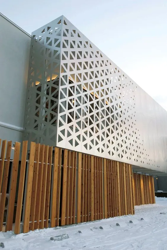 Panneaux de revêtement architectural en métal perforé aluminium extérieur — Foshan Qi Aluminum Decorative Materials Co. Ltd