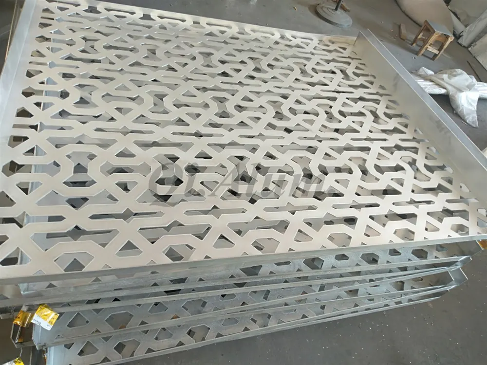 Panneaux perforés en alliage d'aluminium 1100 — Foshan Qi Aluminum Decorative Materials Co., Ltd