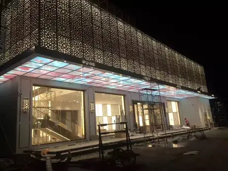 Panneaux en aluminium perforés gravés pour décoration extérieure