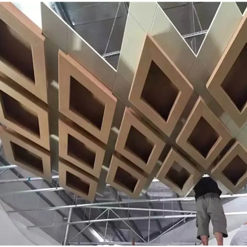 Tôle en acier inoxydable perforée 304 / écran en acier inoxydable perforé — Foshan Qi Aluminum Decorative Materials Co., Ltd