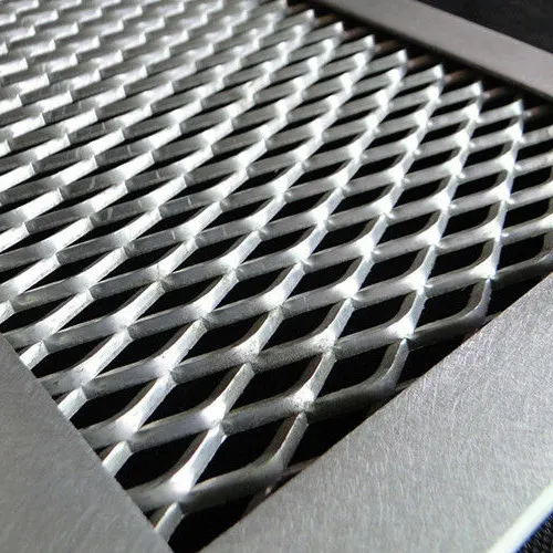 Mésh en aluminium de haute qualité pour décoration — Foshan Qi Aluminum Decorative Materials Co. Ltd