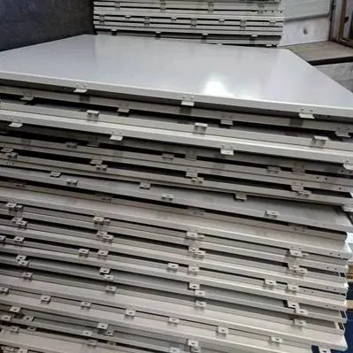 Panneau en aluminium plein fini bois PVDF pour décoration de bâtiment — Foshan Qi Aluminum Decorative Materials Co. Ltd