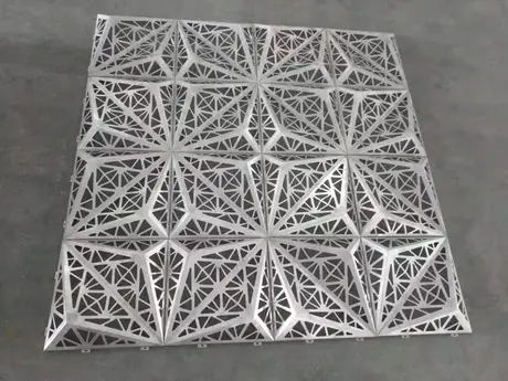 Fabricant chinois de panneaux en aluminium perforés/feuilles