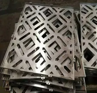 Clôture décorative en feuille métallique perforée en aluminium, meilleur produit — Foshan Qi Aluminum Decorative Materials Co., Ltd