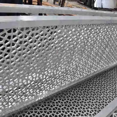 Feuille perforée en aluminium micro façade rideau usine peinte PPG feuille décorative