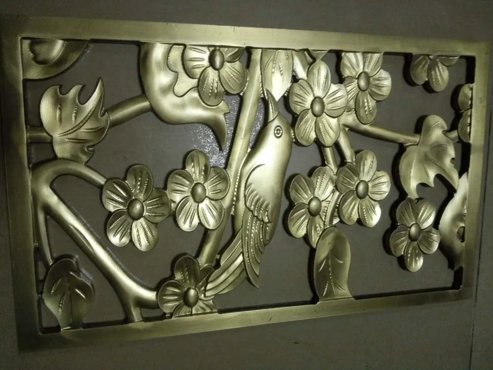 Matériaux décoratifs pour bâtiments résistants au feu et à l'acoustique, feuille de revêtement extérieur en aluminium avec revêtement PVDF, panneau plein en aluminium — Foshan Qi Aluminum Decorative Materials Co., Ltd