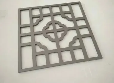 Panneaux décoratifs en aluminium perforé à motif losangé pour atelier Audi — Foshan Qi Aluminum Decorative Materials Co., Ltd