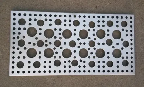 Panneaux pleins alu perforés à motif spécial pour décoration intérieure