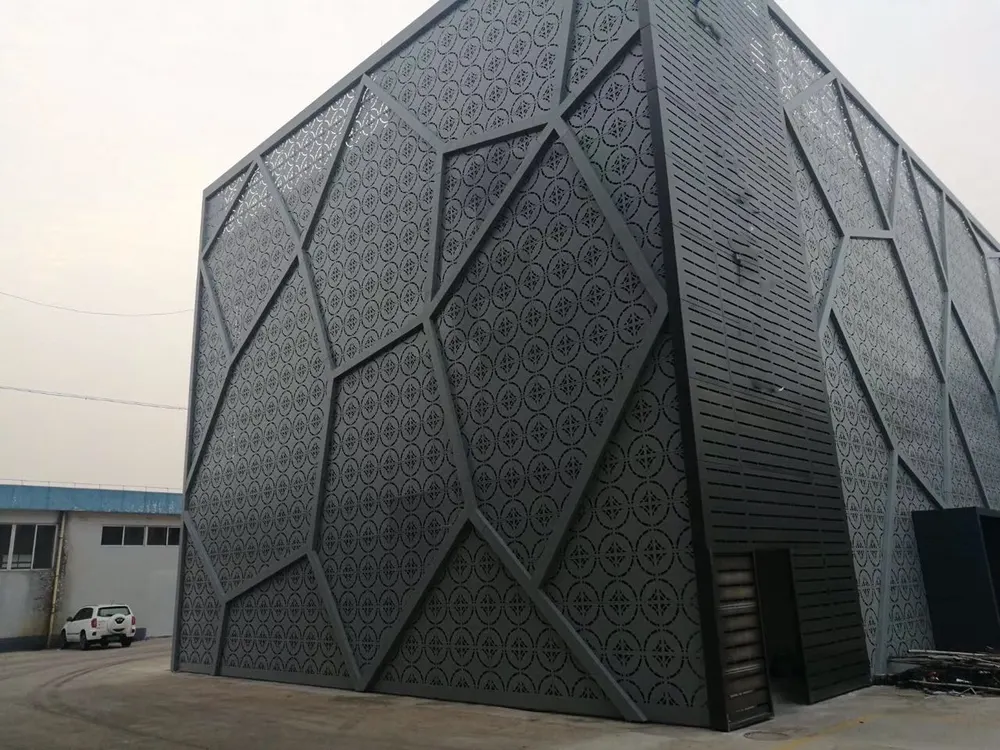 Panneaux décoratifs métalliques en aluminium AA1050 /1100/3003, revêtement poudre SDF — Foshan Qi Aluminum Decorative Materials Co., Ltd