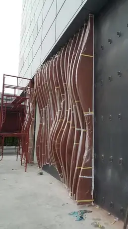 Panneaux de façade en aluminium perforé personnalisés pour bâtiments hauts | Panneaux de rideau métallique en alliage d'aluminium