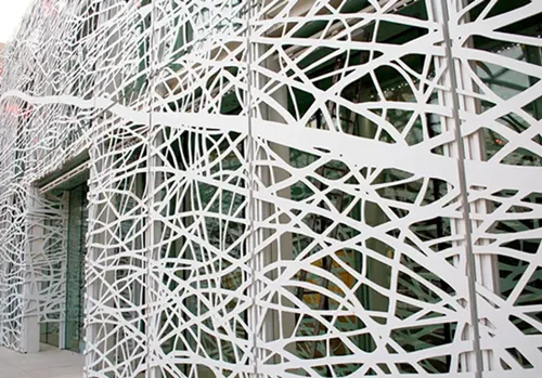 Panneaux de clôture métallique alu extérieure ondulée AA5005 panneau de revêtement — Foshan Qi Aluminum Decorative Materials Co. Ltd