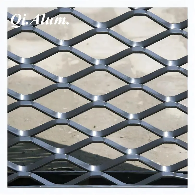 Feuilles de maille métallique décorative en aluminium pour bâtiment — Foshan Qi Aluminum Decorative Materials Co., Ltd