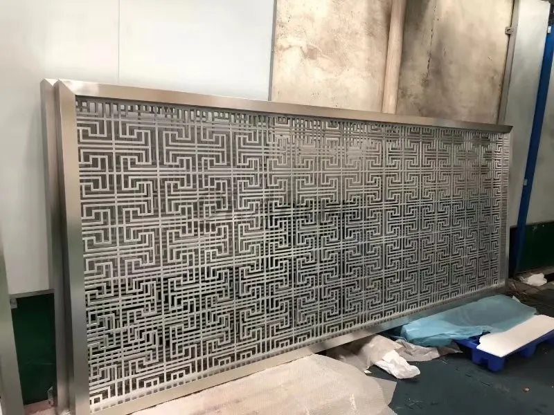 Panneaux décoratifs muraux en aluminium perforé AA6063 — Foshan Qi Aluminum Decorative Materials Co., Ltd