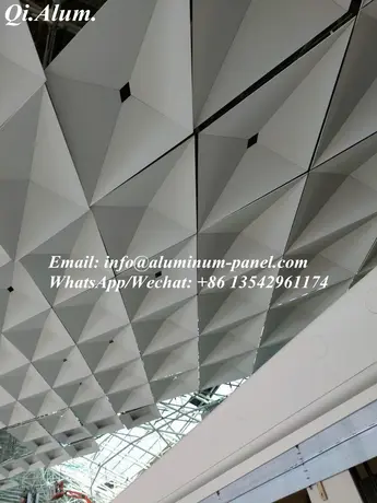 Panneau plein en aluminium à motif irrégulier