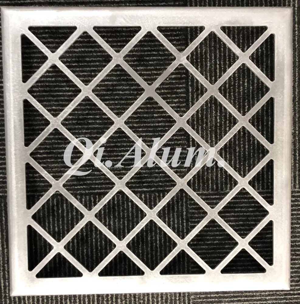 Écran perforé sculpté en aluminium — Foshan Qi Aluminum Decorative Materials Co., Ltd
