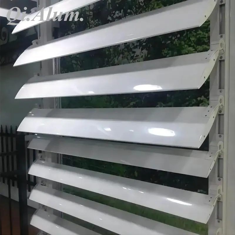 Stores solaires en métal aluminium pour murs — kits de lames anti-soleil — Foshan Qi Aluminum Decorative Materials Co. Ltd