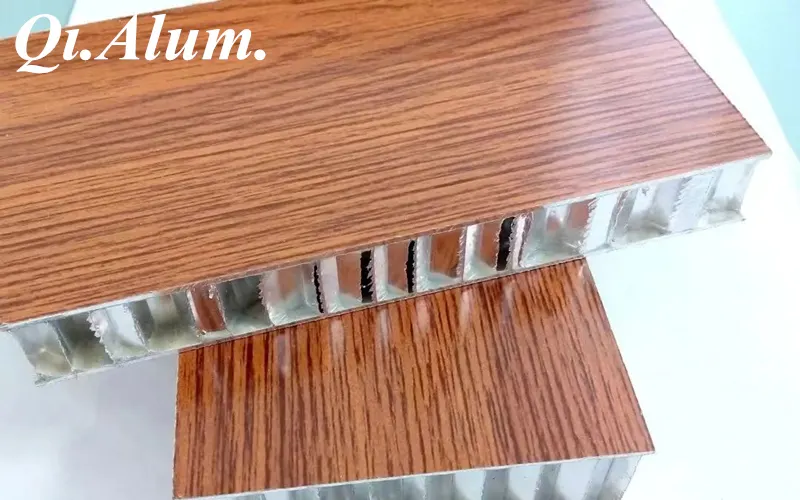 Panneau composite en aluminium nid d'abeille HPL pour façade murale intérieure — Foshan Qi Aluminum Decorative Materials Co., Ltd