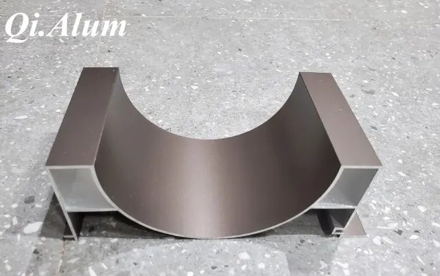 Technologie de revêtement des panneaux alu simples — Foshan Qi Aluminum Decorative Materials Co. Ltd