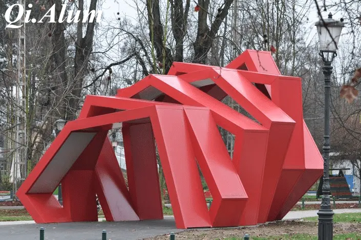 Les influences exercées par les matériaux de construction à base d'aluminium sur le développement de l'industrie de la construction à l'ère contemporaine — Foshan Qi Aluminum Decorative Materials Co. Ltd