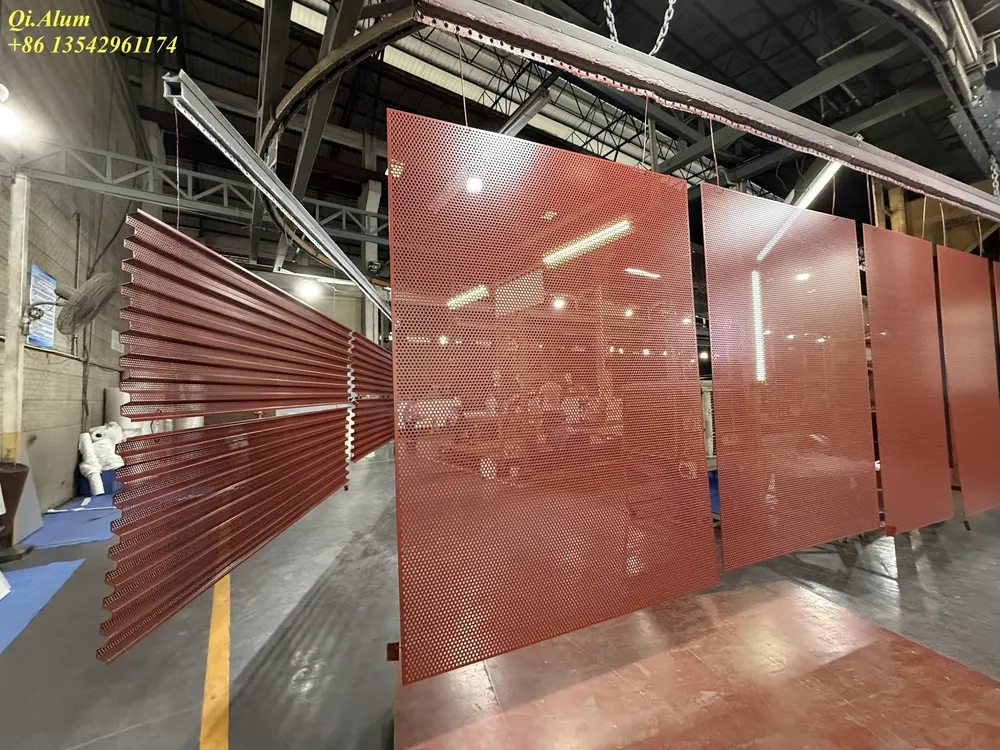 Carrelage de façade mural en aluminium percé par perforation — Foshan Qi Aluminum Decorative Materials Co., Ltd