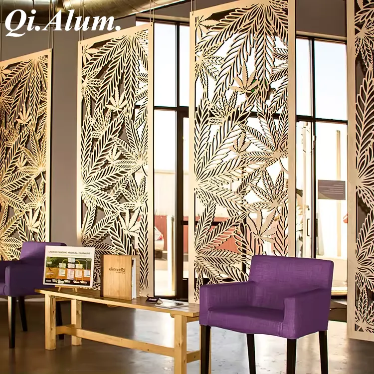 Panneaux de clôture murale en aluminium perforé décoratif fabriqué en Chine — Foshan Qi Aluminum Decorative Materials Co. Ltd